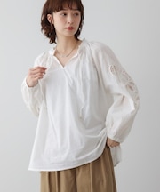 袖カットワークレースブラウス