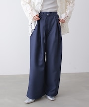 スレンダーベルトワイドパンツ