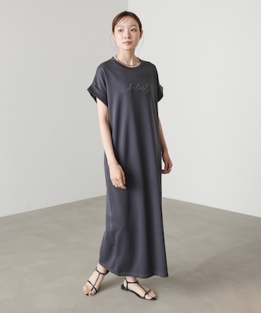 【Bab】刺しゅうロゴカットワンピース