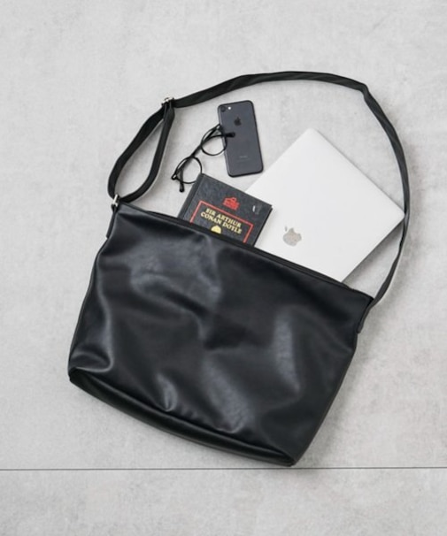 レザータッチBIGショルダー