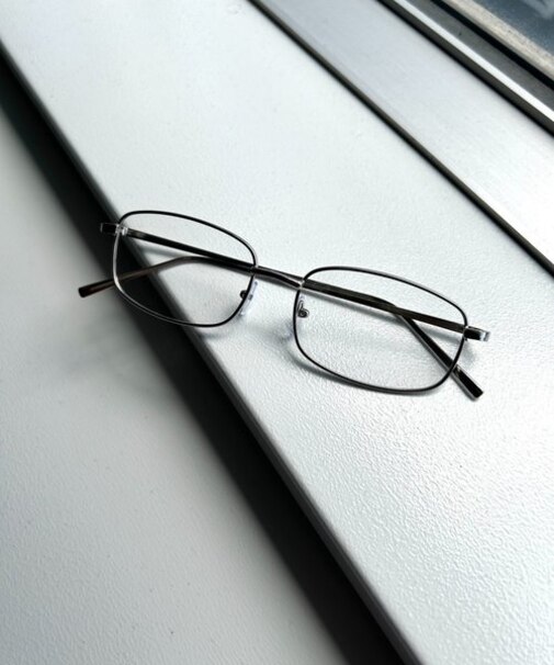 メタルフレームクリアアイウェア