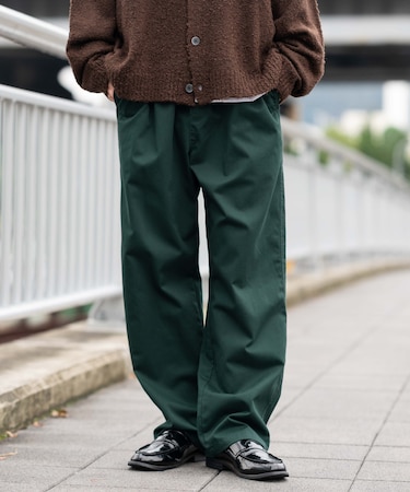 チノイージーストレートパンツ