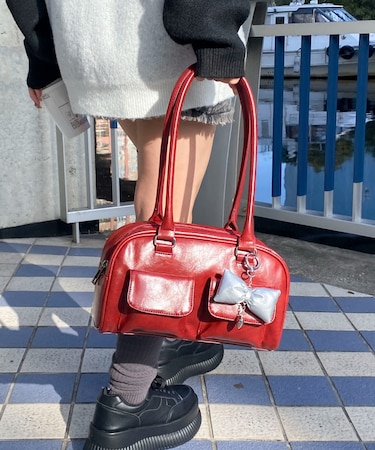 チャーム付きボストンバッグ