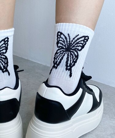 バックバタフライクルーソックス