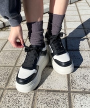 ボリュームレースアップ厚底スニーカー
