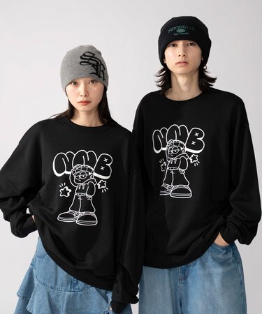 アソートグラフィックプルオーバー