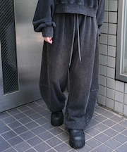 カーブデザインスウェットパンツ