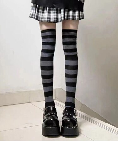 ボーダーニーハイソックス