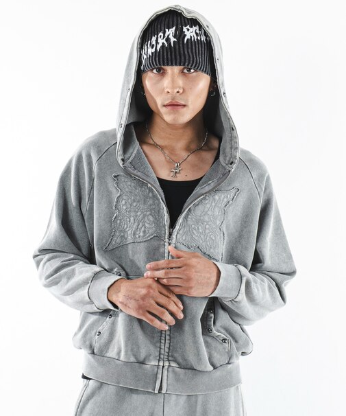 パウダーブリーチスタッズプルパーカー