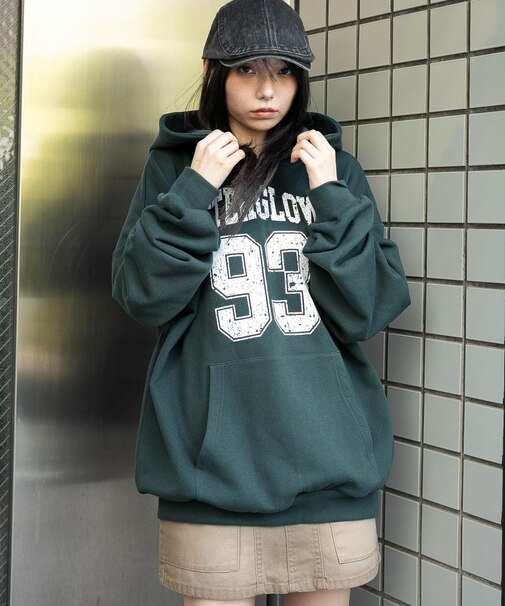 グラフィックプルパーカー