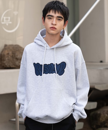 グラフィックロゴプルパーカー