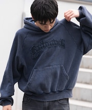 ショートグラフィックプルパーカー