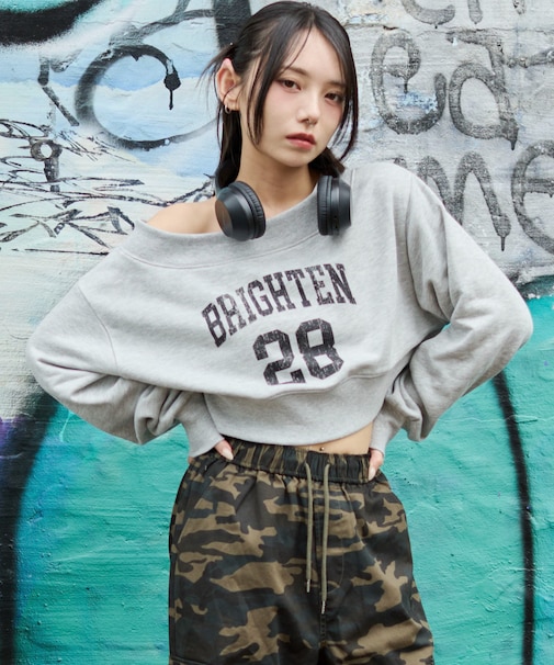 オフショルショートスウェット