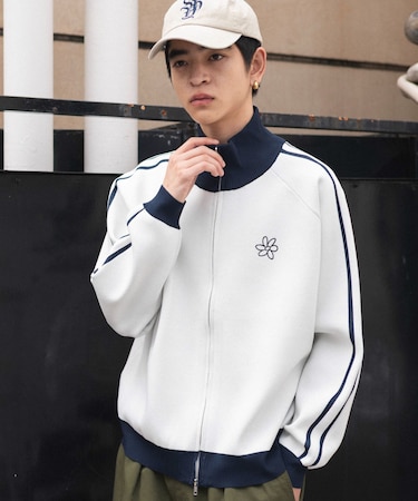 ライントラックニットジャケット