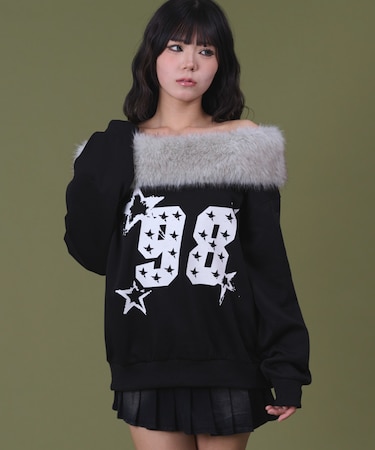 ファーオフショルダースターロゴプルオーバー