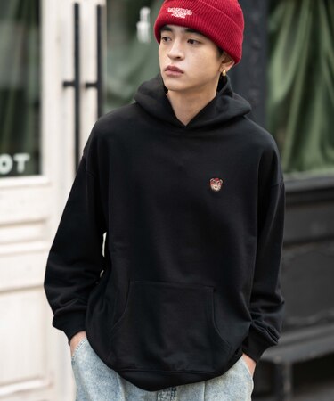 ワンポイント刺繍プルパーカー