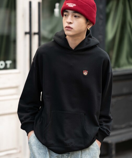 ワンポイント刺繍プルパーカー