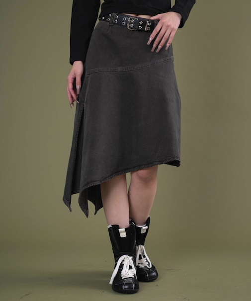 ベルト付きヘムスカート