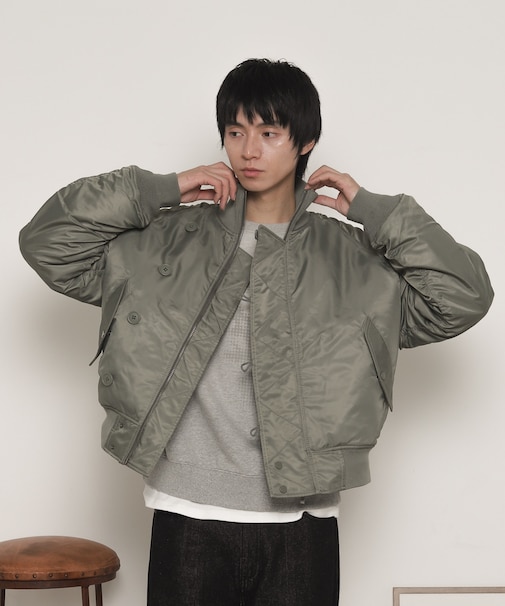 ナイロンスタンドブルゾン