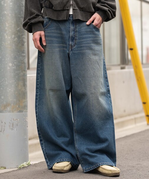 エクストラバギーデニムパンツ