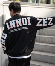 アクセ付き裏シャギーグラフィックプルオーバー