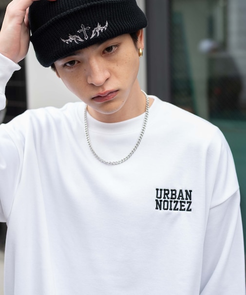 アクセ付き裏シャギーグラフィックプルオーバー