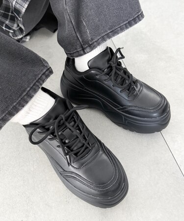 厚底スニーカー