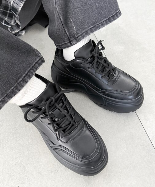 厚底スニーカー