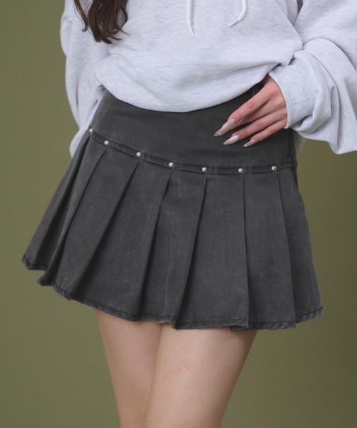 スタッズデザインプリーツスカパン