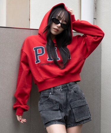 グラフィックショートプルパーカー