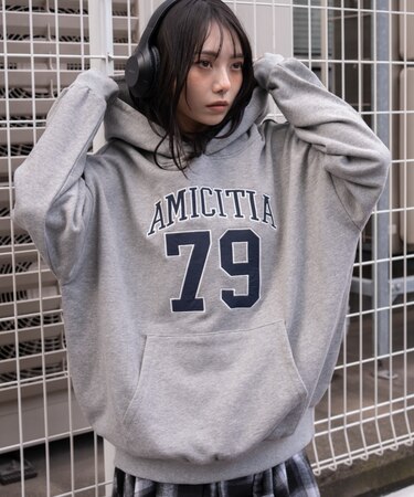 グラフィックビッグプルパーカー