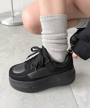 厚底ワイドシューレーススニーカー