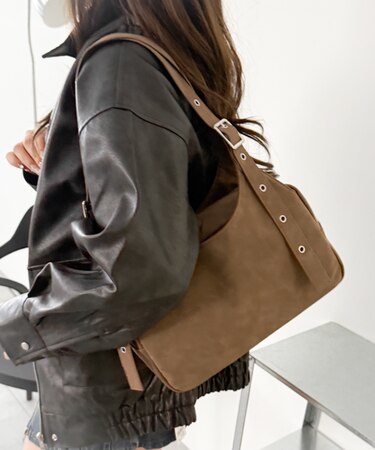 ハトメベルトハンドバッグ