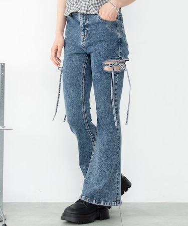 カットアウトリボンストレッチフレアデニムパンツ