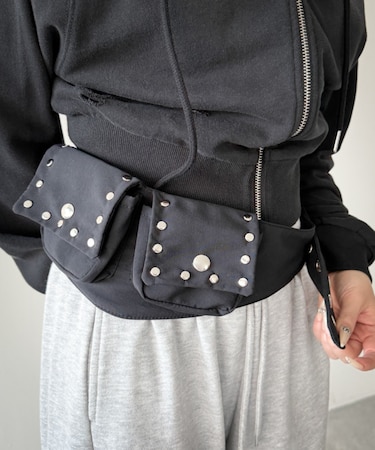 スタッズウエストマークポーチ