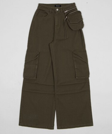 ポーチ付きウォッシュドカーゴパンツ