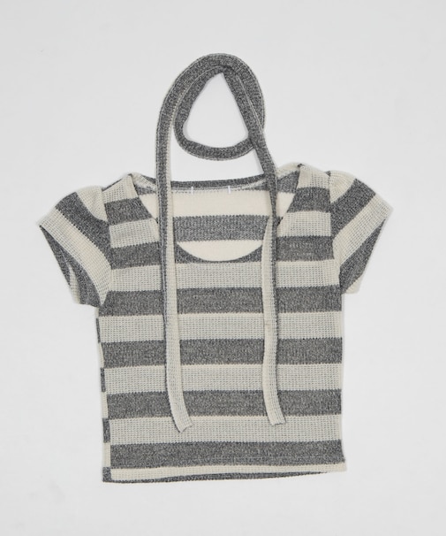 チョーカーツキボーダートップ