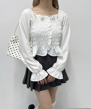 フリルシャーリングブラウス