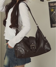 スタッズベルトショルダー