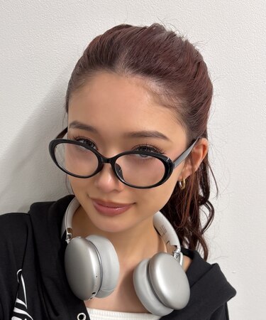 オーバルキャットアイウェア