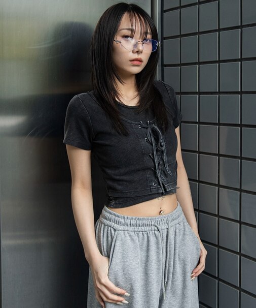 ヴィンテージライクレースアップT