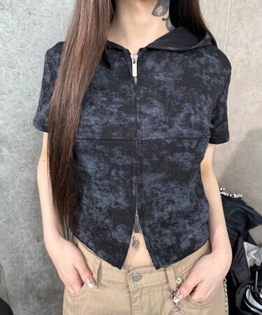 フーデッドZIPトップ