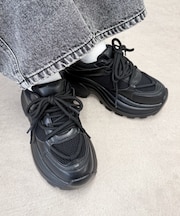 ダブルシューレース厚底スニーカー