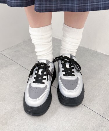 厚底ベーシックスニーカー