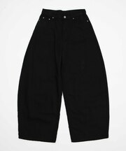 バッククロススタッズカーブパンツ