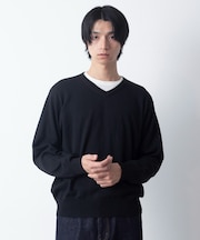 Vネックニットプルオーバー