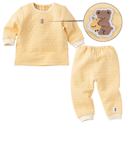 [ベビー]長袖　パジャマ　脇スナップ付　キルト　くま　イエロー