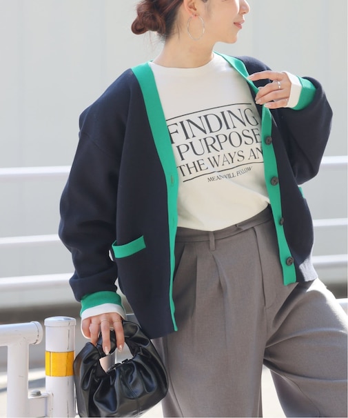 スタイリッシュロゴプリントロングスリーブTEE