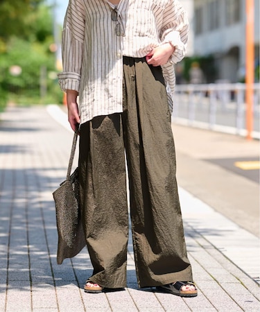 ライトナイロンワイドパンツ