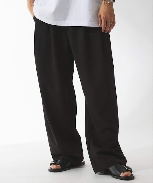 ヒールカット ライトルーズスラックス